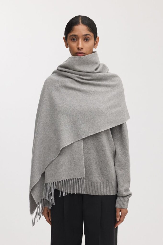 Oversize’owy szalik z wełny kaszmirowej Oversize’owy szalik z wełny kaszmirowej