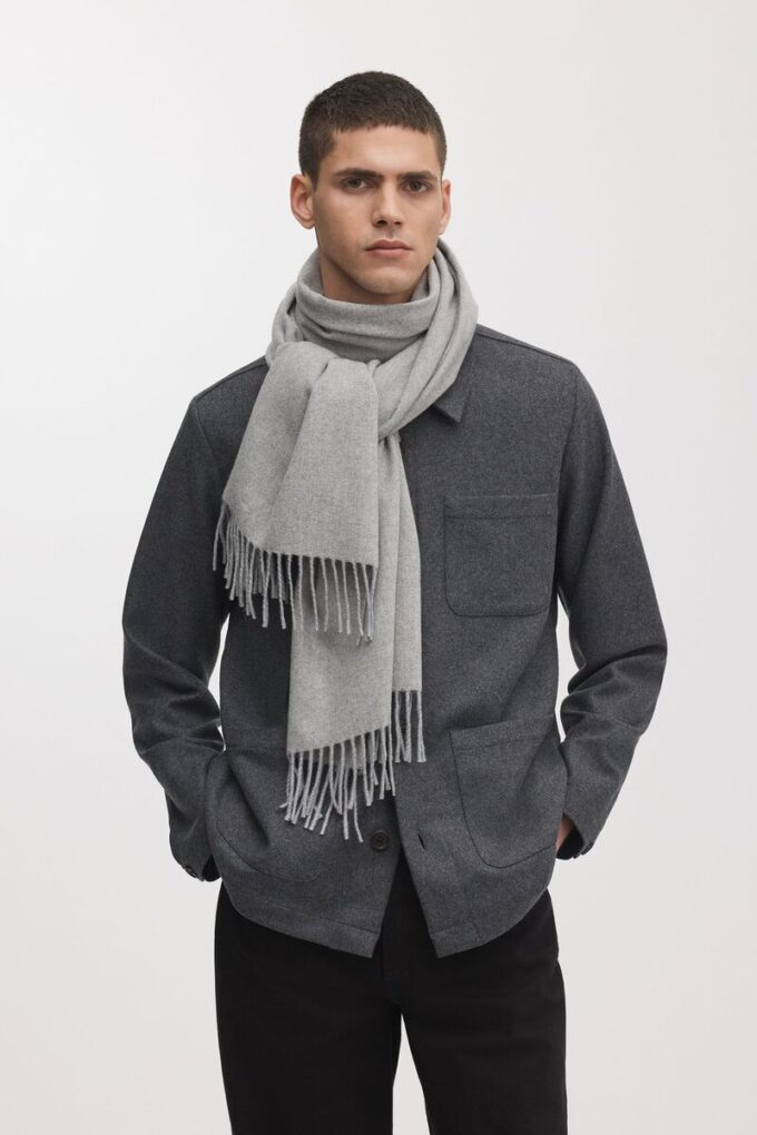 Oversize’owy szalik z wełny kaszmirowej Oversize’owy szalik z wełny kaszmirowej