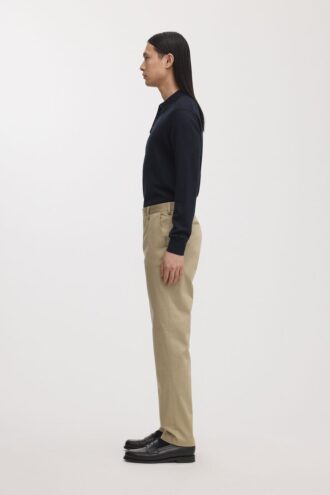 Regularne spodnie chino