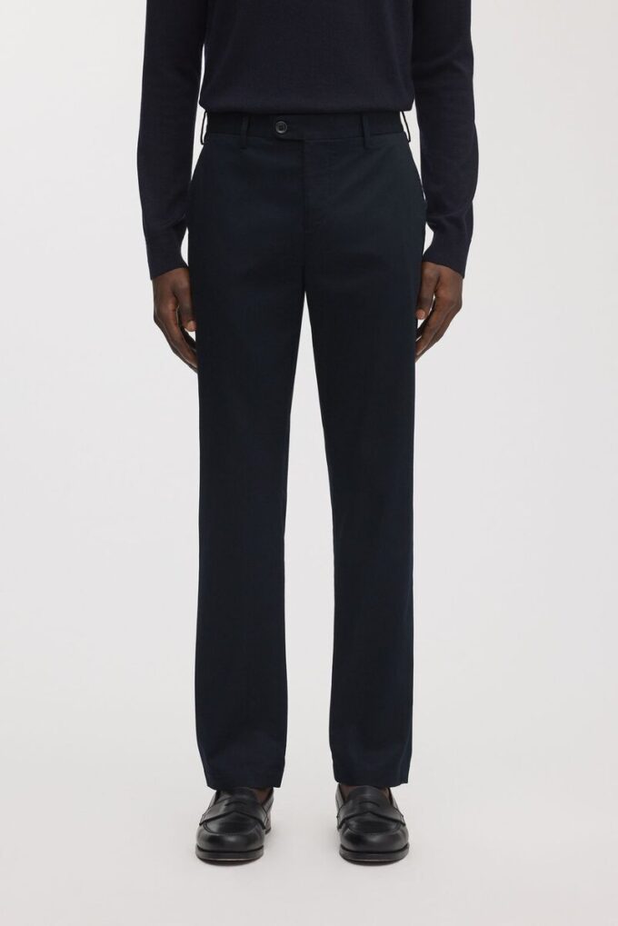 Regularne spodnie chino