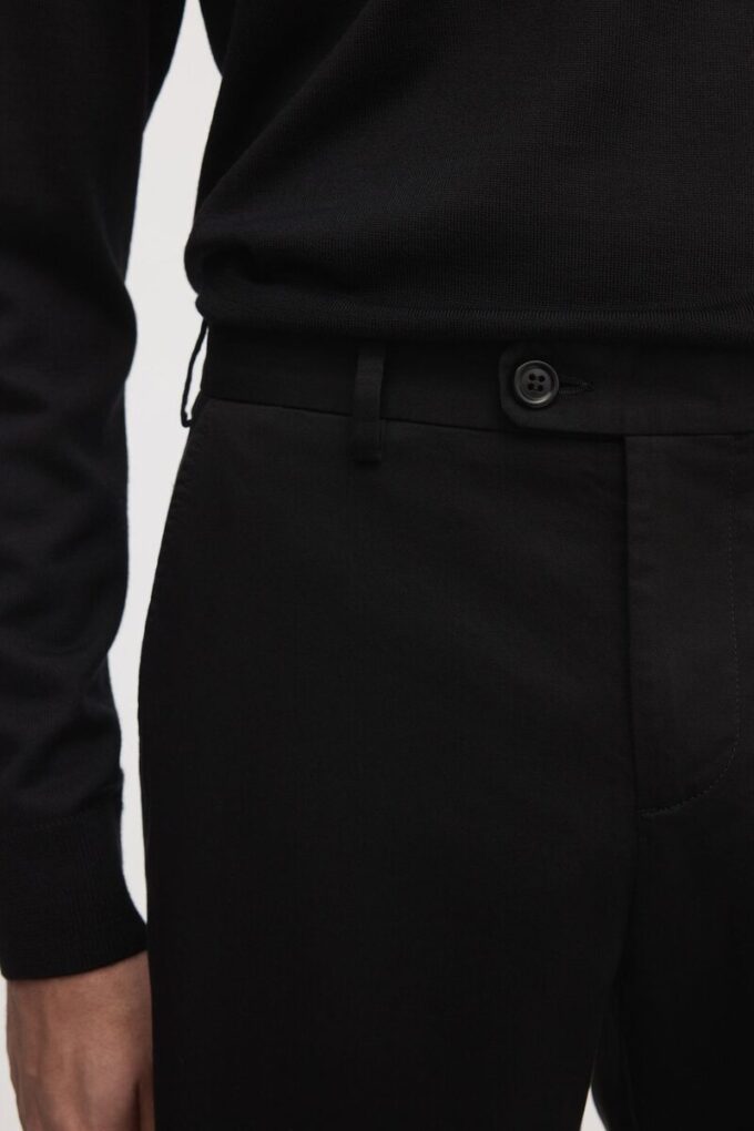 Regularne spodnie chino