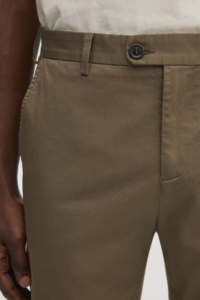 Slim Chino