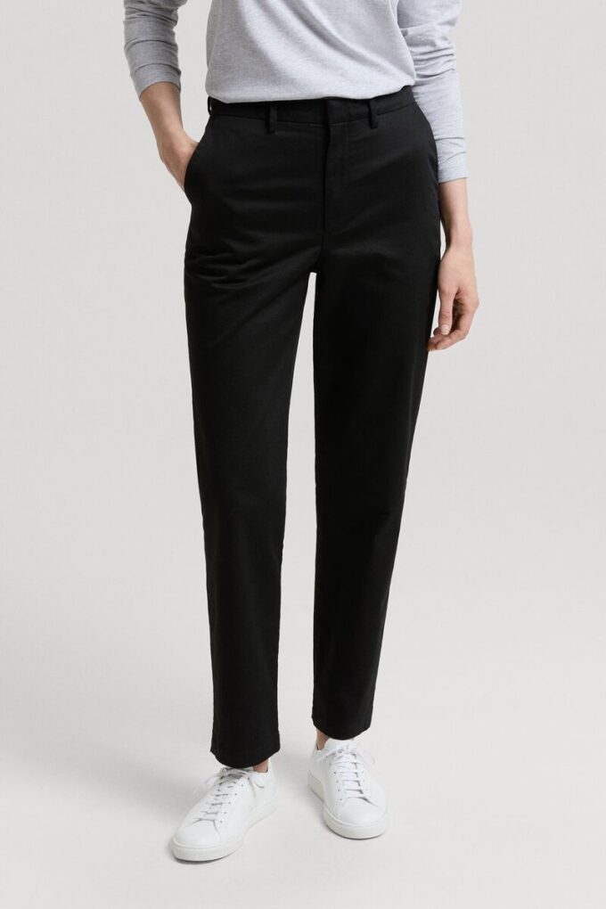 Spodnie chino – archiwalne Spodnie chino – archiwalne