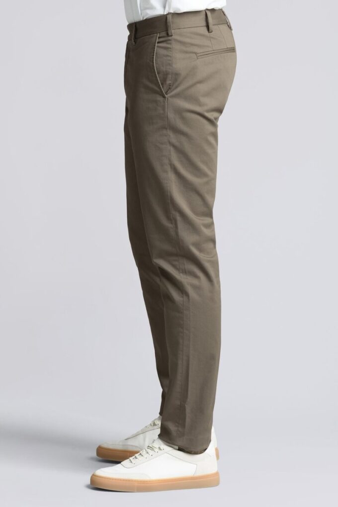 Spodnie chino – archiwalne Spodnie chino – archiwalne