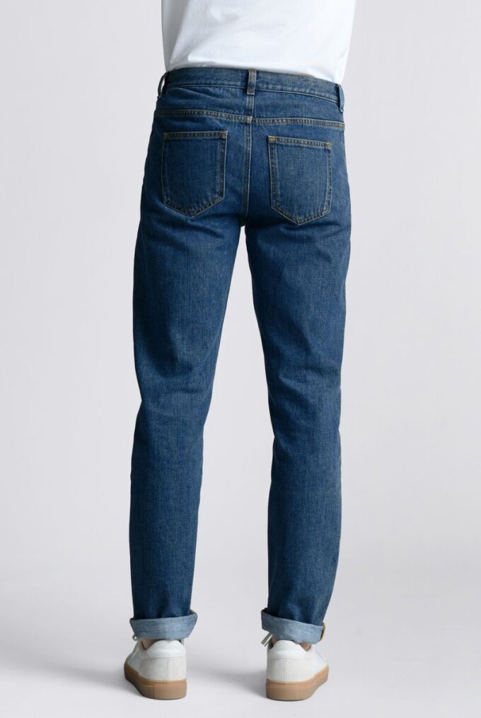 Spodnie jeansowe z pranego denimu – Archiwum Spodnie jeansowe z pranego denimu – Archiwum
