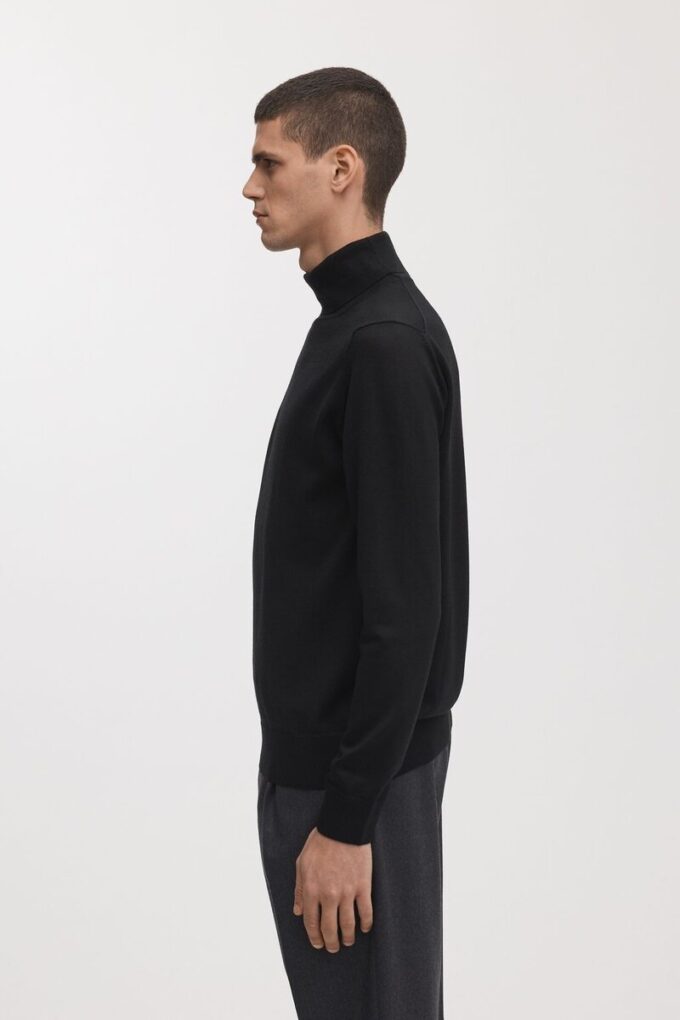 Sweter merynosowy z golfem
