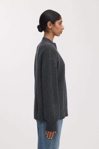 Sweter z golfem