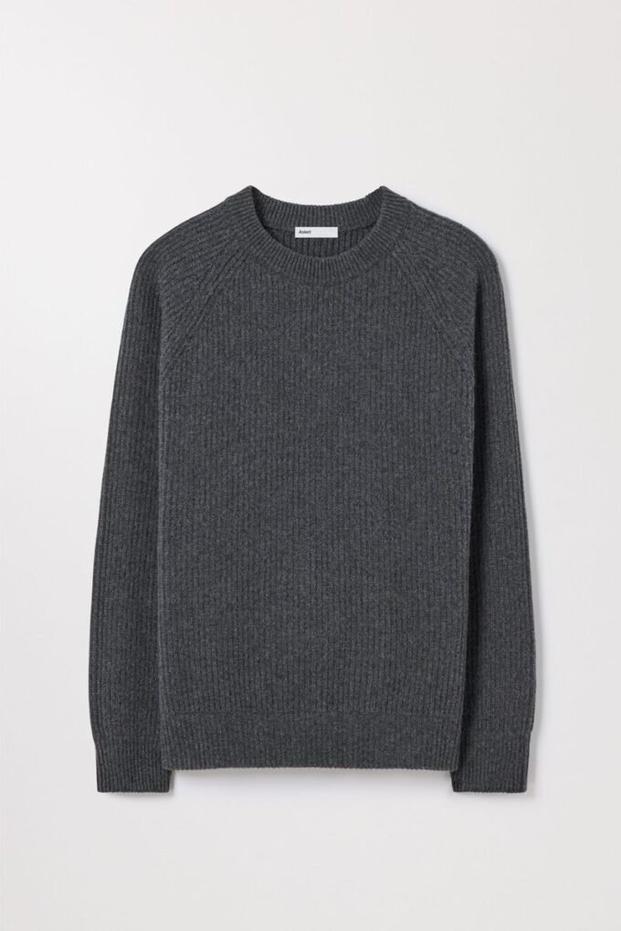 Sweter z grubej wełny